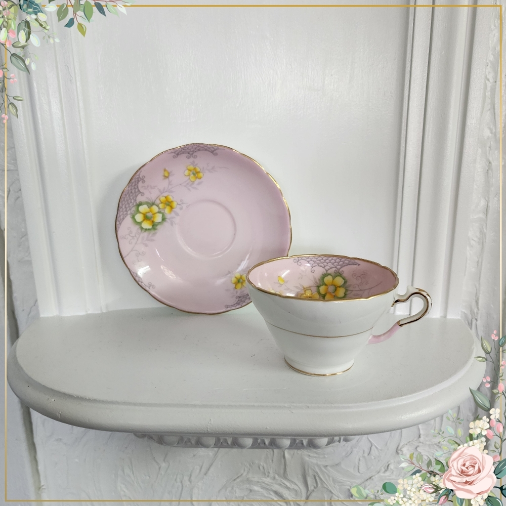 Vintage Best Bone Wellington China England Cup & Saucer 
